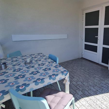 Apartman Dado Крес Екстериор снимка