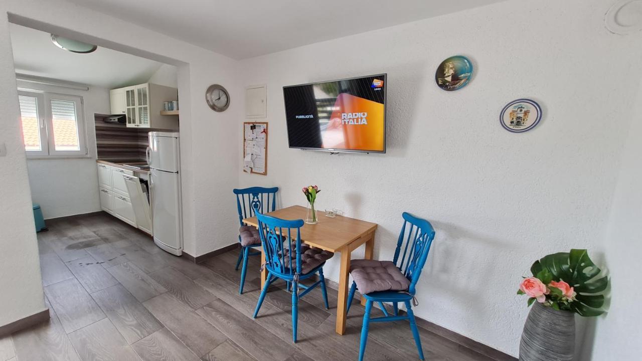 Apartman Dado Крес Екстериор снимка