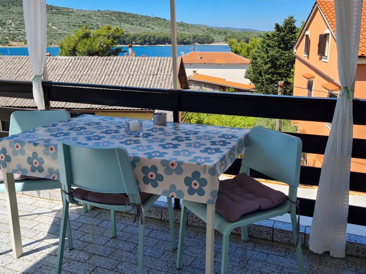 Apartman Dado Крес Екстериор снимка